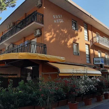 Hotel Susy Riccione Esterno foto